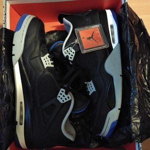 Retro Jordan 4 Black Motorsport